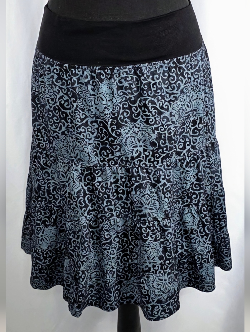 Black Gray Floral Skirt Tiered Ruffle Boho Flowy Lightweight Large